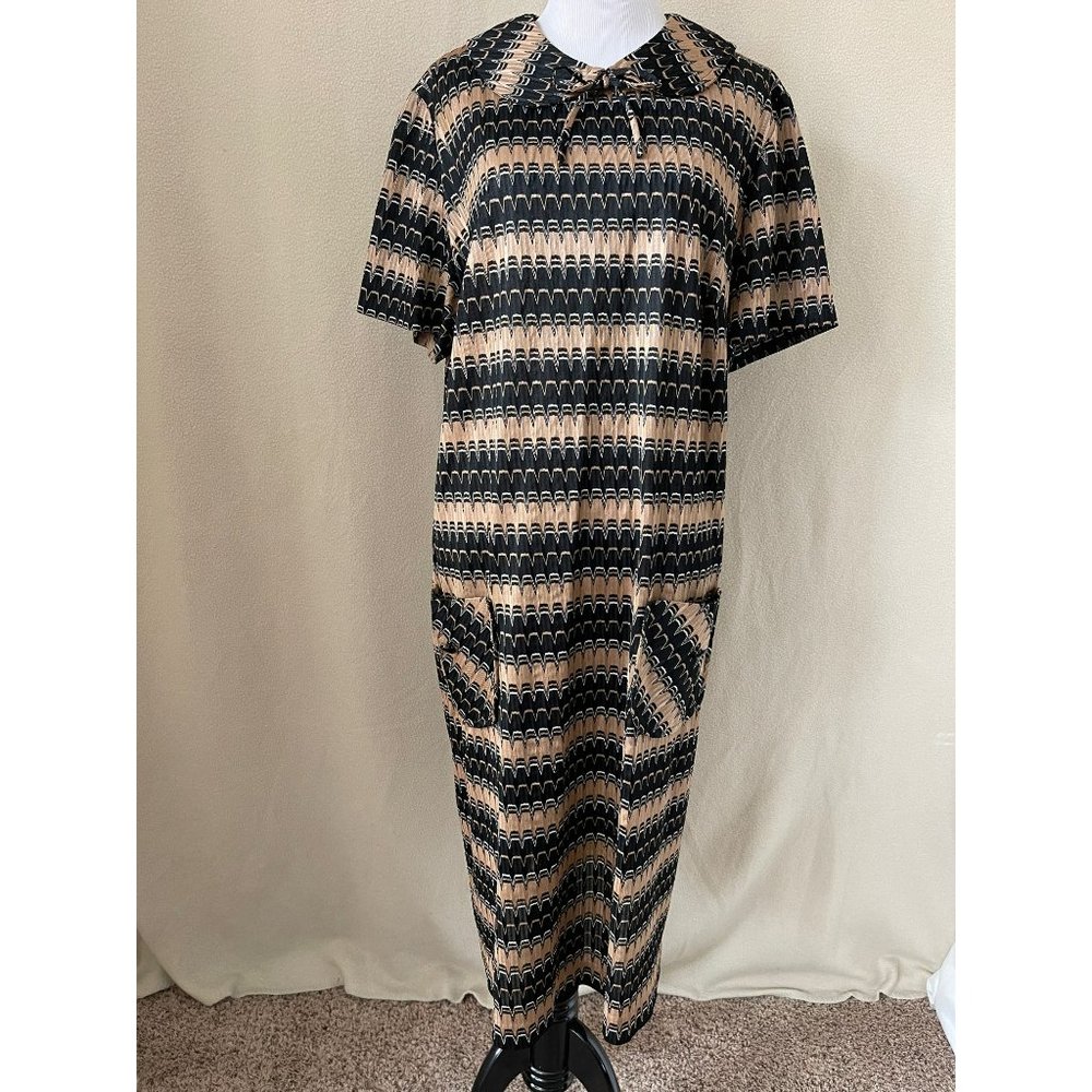 Vintage Brown/Black/White Sawtooth Print 2-Pocket Bow Collar Smock/Trapeze Dress